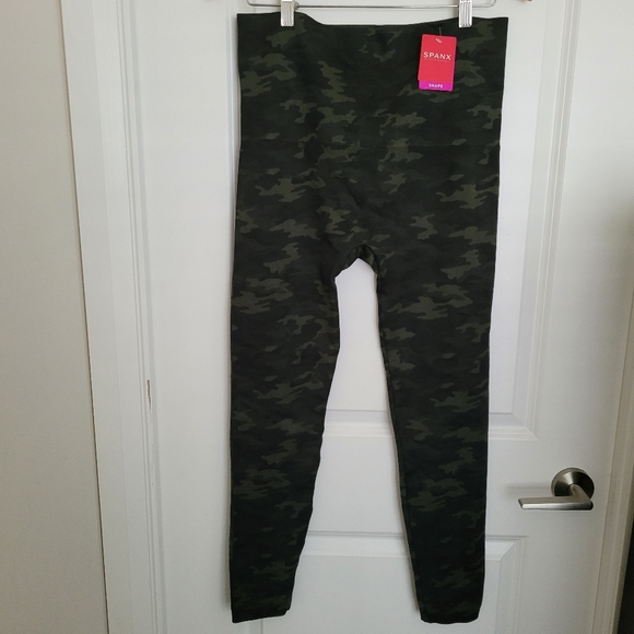 SPANX SEAMLESS LEGGINGS camo - Picture 3 of 3